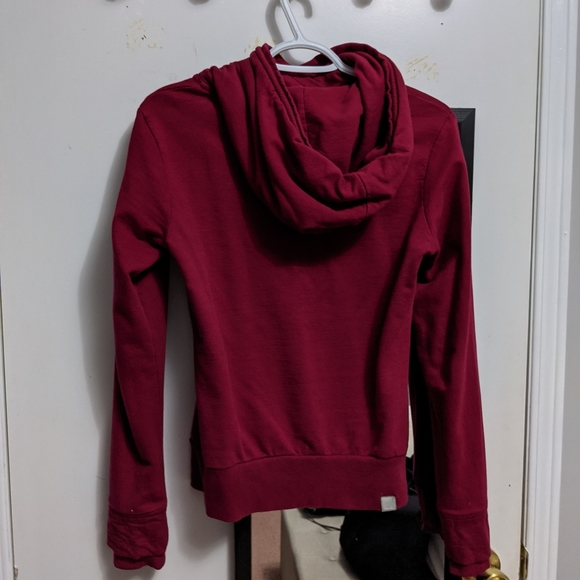 Maroon bench hoodie - Picture 2 of 3